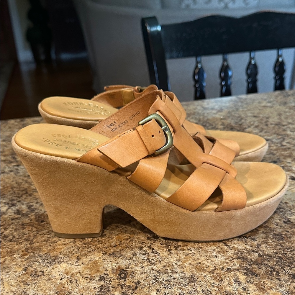 KORK-EASE LEATHER WEDGE WOMENS 9
